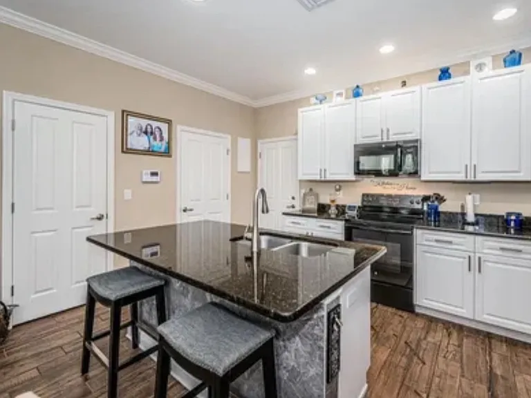 10595 Marsha Dr — Photo 7