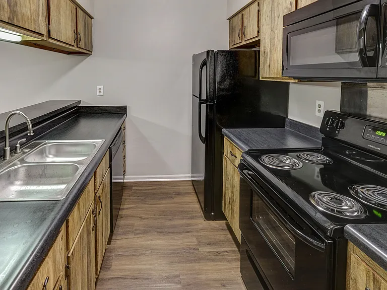 Beechmill Apartments — Photo 10