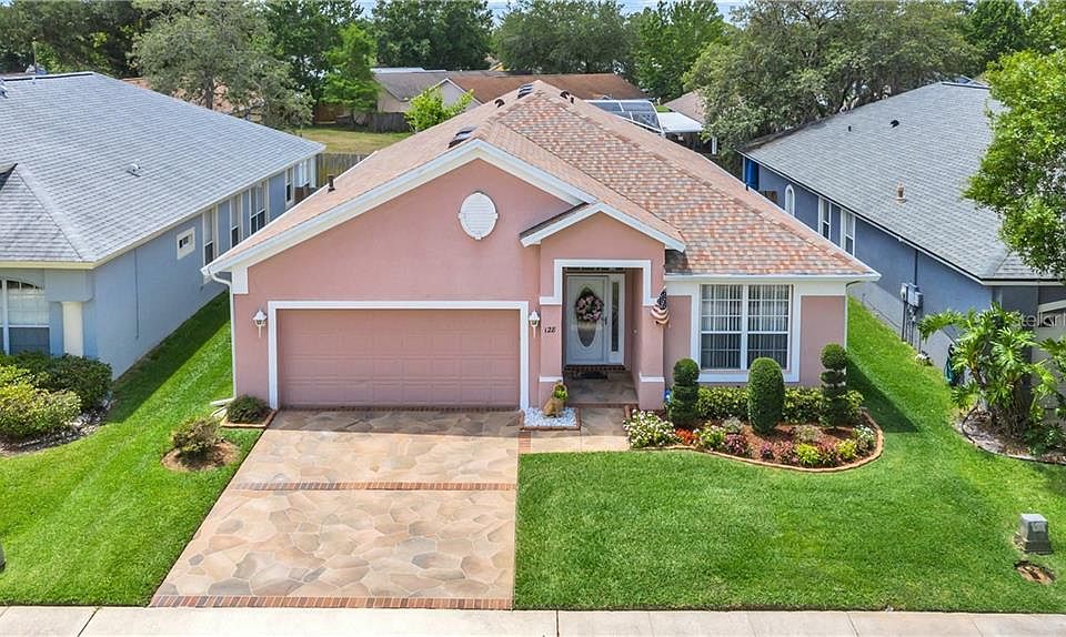 1st image of 128 Hanging Moss Dr