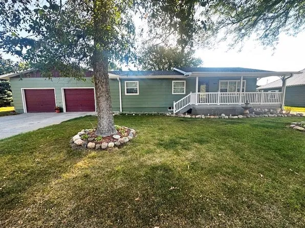 1022 N 14th Ave, Broken Bow, NE 68822