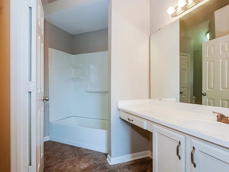 3840 Clarion Dr — Photo 10