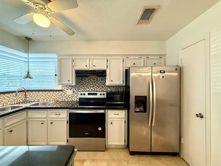 13222 Pebblewalk Cir N — Photo 8