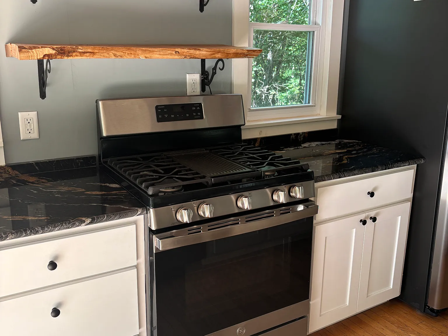 3 bed, 2126 sqft, $3,500 — Photo 4
