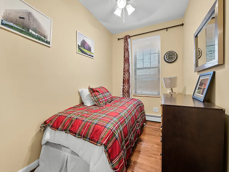 611 Linwood St #2 — Photo 11