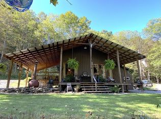 781 Canoe Run, Looneyville, WV 25259