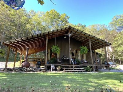 781 Canoe Run, Looneyville, WV, 25259