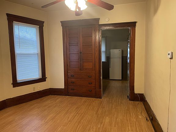 4th image of 43 Cotter Ave #1