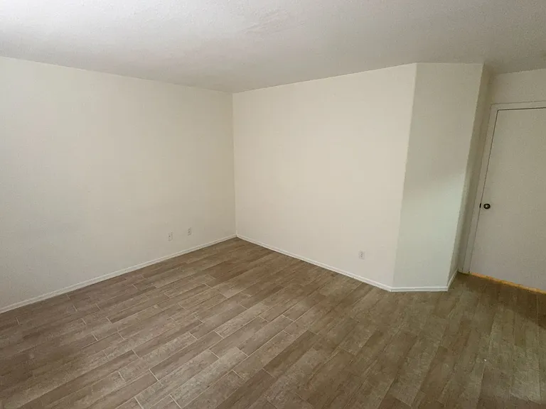 505 S 93rd Pl — Photo 10