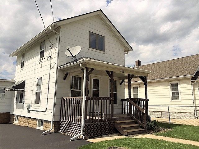 1st image of 669 Woodlawn Ave