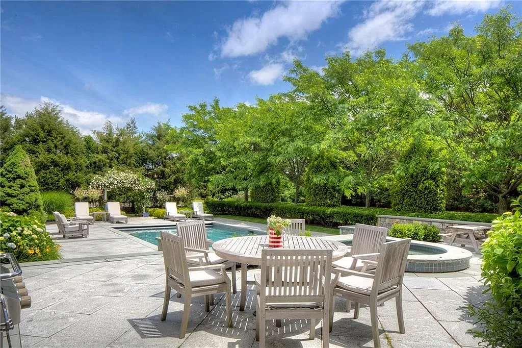 5 bed, 6.0 bath, 6017 sqft, $16,500 — Photo 1