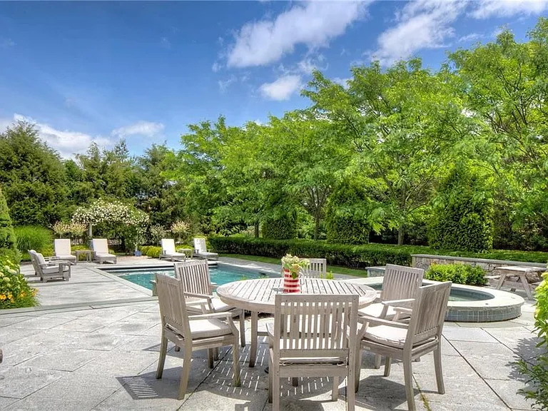 271 Carnegie Harbor Dr — Photo 1