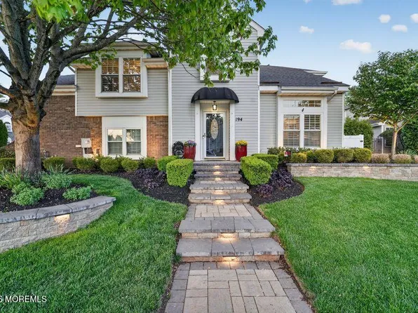 194 Kentucky Way, Freehold, NJ 07728