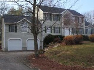 28 Hollyhock Ln, Goffstown, NH 03045