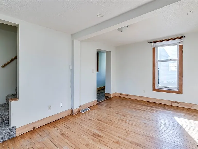 544 S Mechanic St — Photo 21