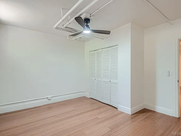 954 N Pearl St #B — Photo 16