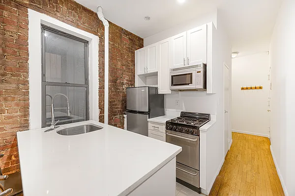 Rented by REAL New York | media 43