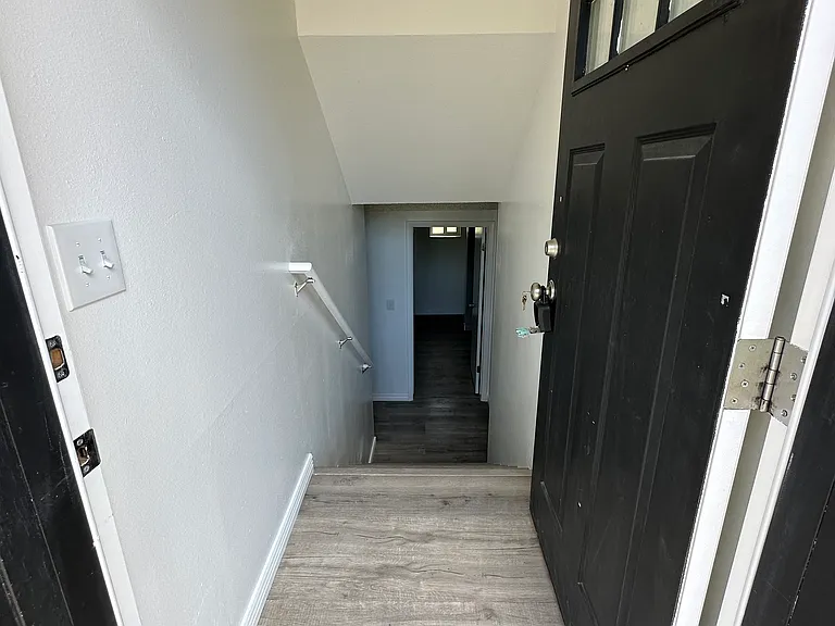 381 E 200 N #381 — Photo 4