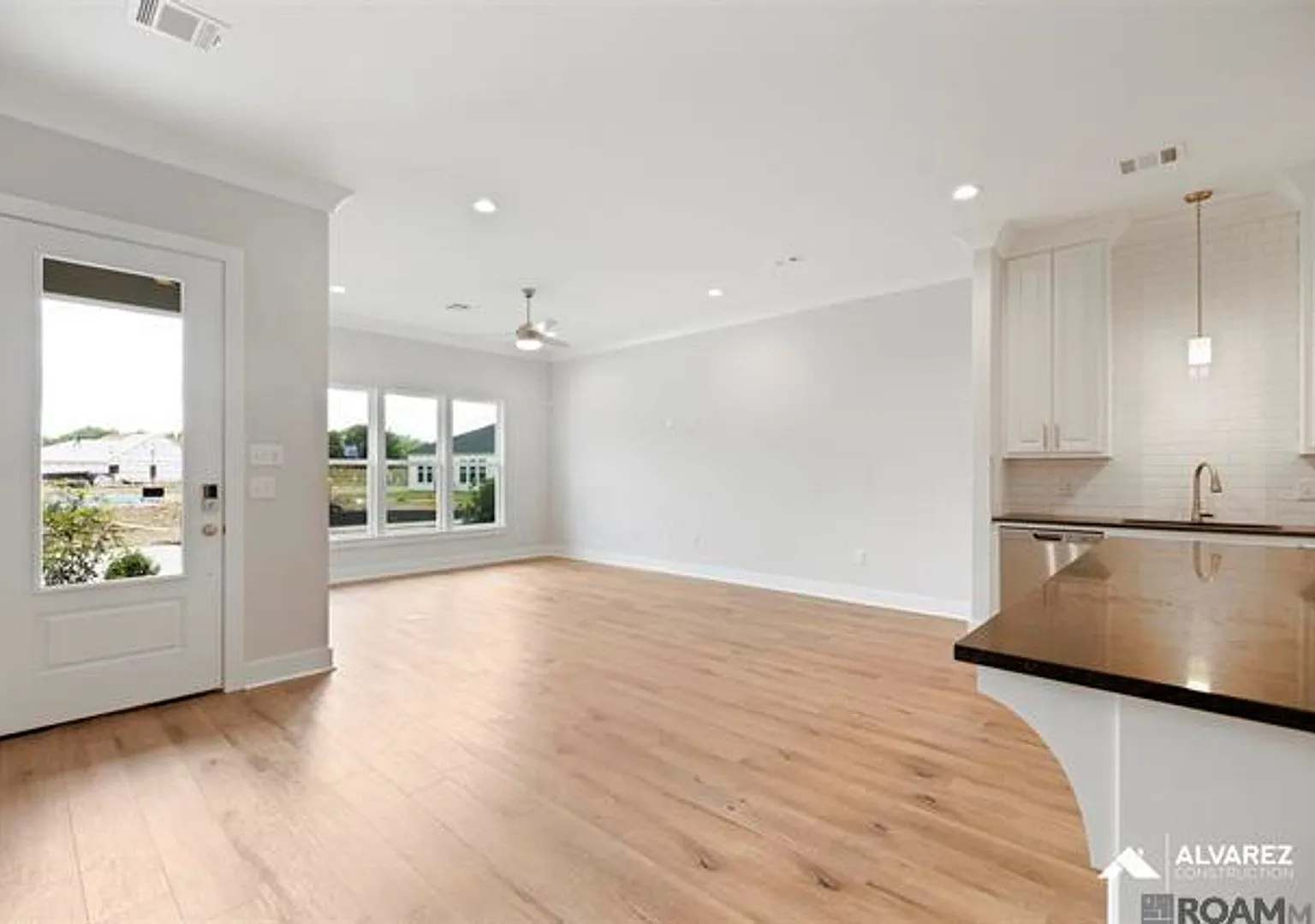 Must see in Silverside Cove! $500 off first month with 30 day move in** — Photo 2