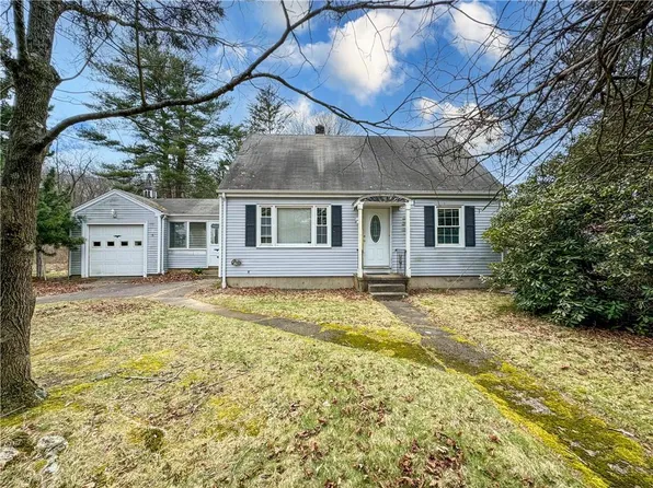 21 Elmer Ave, Warwick, RI 02886