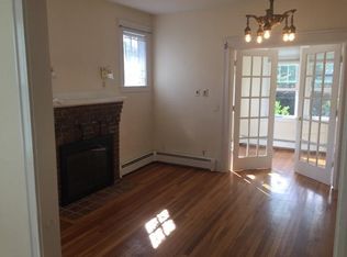 32 Rowe St #2A, Auburndale, MA 02466