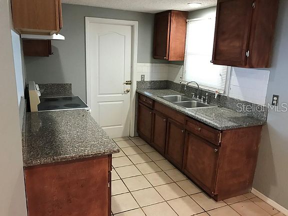 3rd image of 5610 E 29th Ave