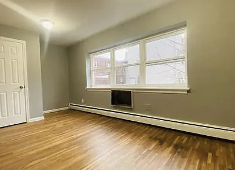 290 Wainwright St #16 — Photo 6