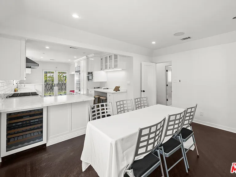1542 S Canfield Ave — Photo 6