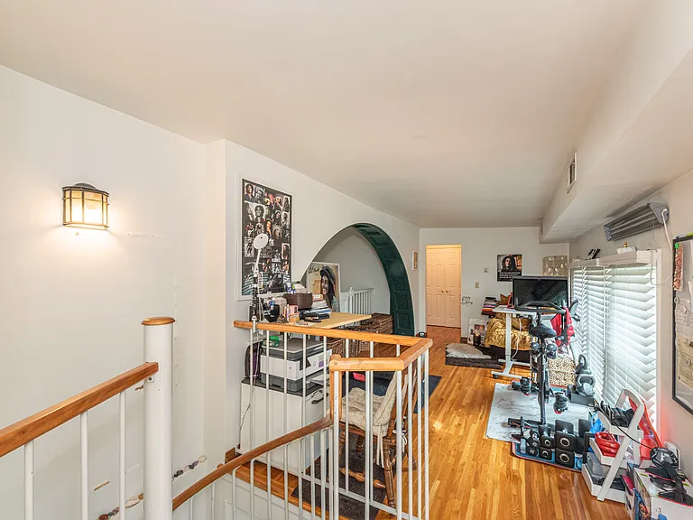 21 Springfield Ave #4 — Photo 31