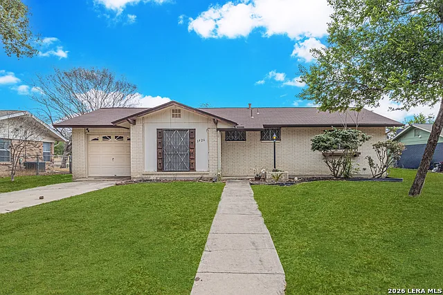1926 Rawhide Ln — Photo 1