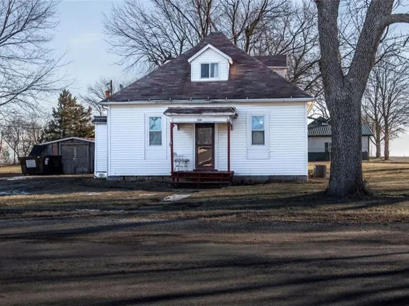 100 N Broadway St, Lancaster, KS 66041