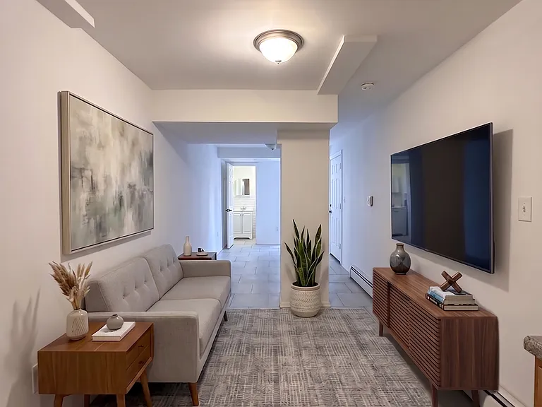 1187 New York Ave #1 — Photo 3