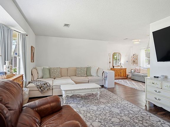 4th image of 6704 Hill Gail Trl