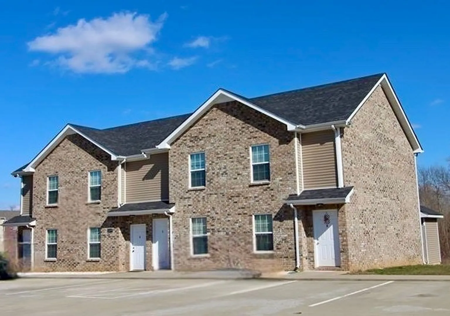 2 Bedroom 1.5 Bath Townhome — Photo 2