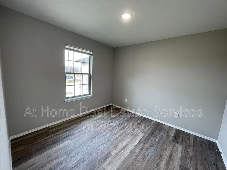 2116 N 21st St — Photo 3
