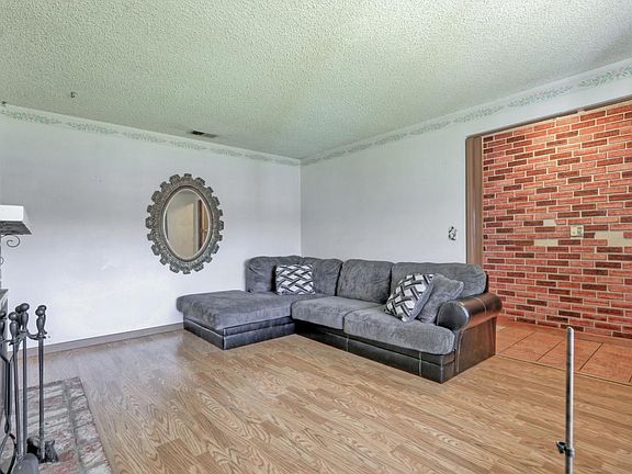 4th image of 2974 Plumstead Way