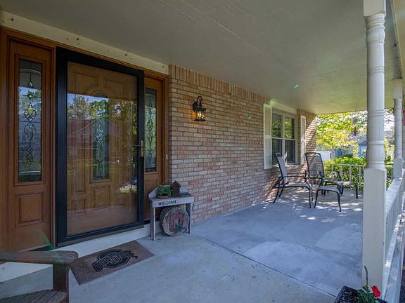 3rd image of 1516 Buck Trail Ln