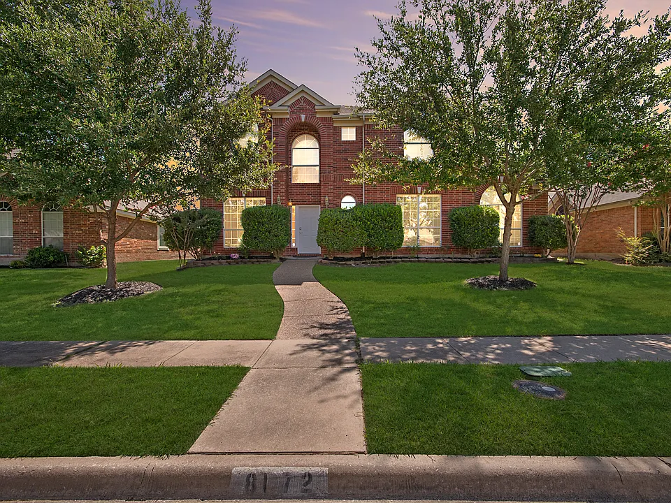 8172 Peacock Ln