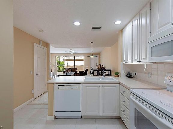 5th image of 28713 Alessandria Cir