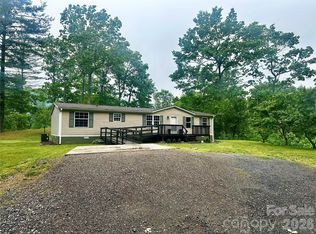 105 Satinwood Dr, Burnsville, NC 28714
