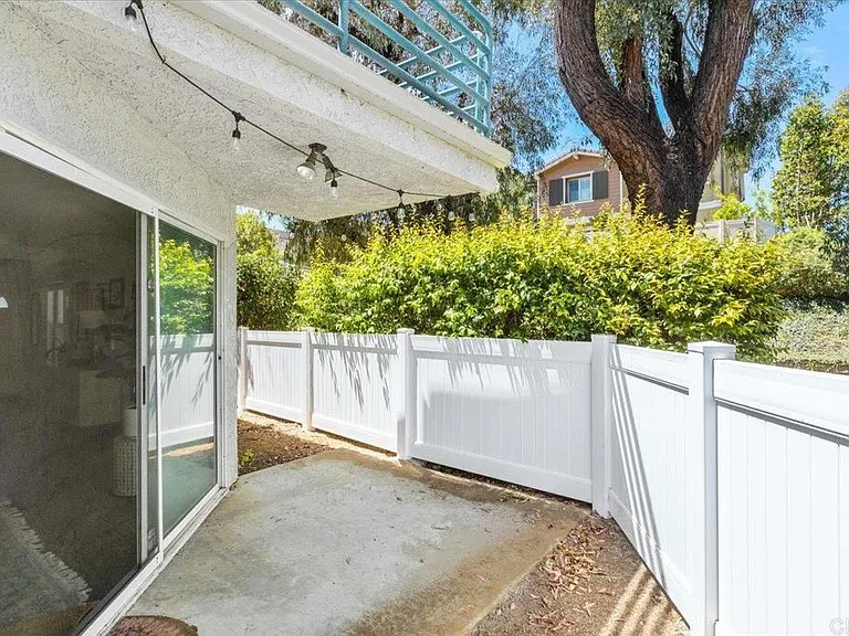 668 Westlake St — Photo 12