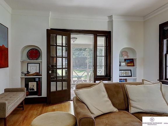 3rd image of 679 N 58th St
