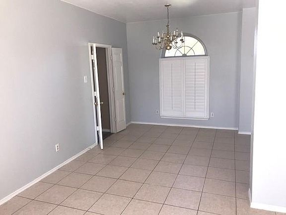 4th image of 612 Fuller Dr