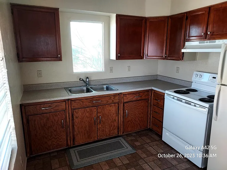813 N 8th Ave #B-2 — Photo 7