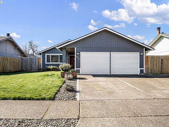 2nd image of 422 S 49th Pl