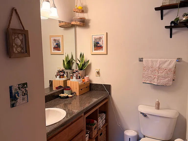 1517 Laurel Ave #207 — Photo 9
