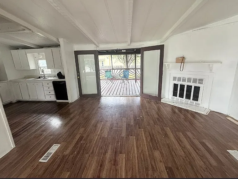 111 King Rd — Photo 5
