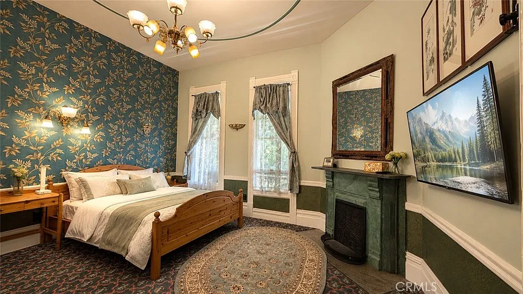 2 bed, 292 sqft, $2,980 — Photo 1