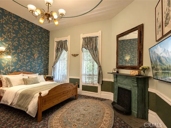 225 N Lima St, Sierra Madre, CA