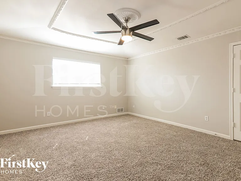 3413 Valley View Ln — Photo 11