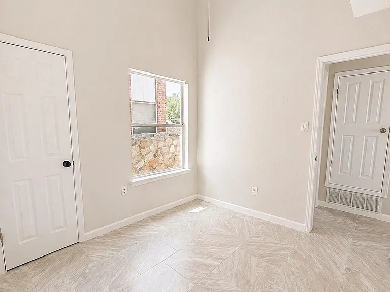 11409 Chickasaw Dr — Photo 15